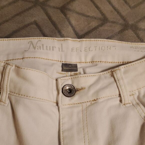 Natural Reflections Campside Skimmer Capri Pants for Ladies - Picture 4 of 6